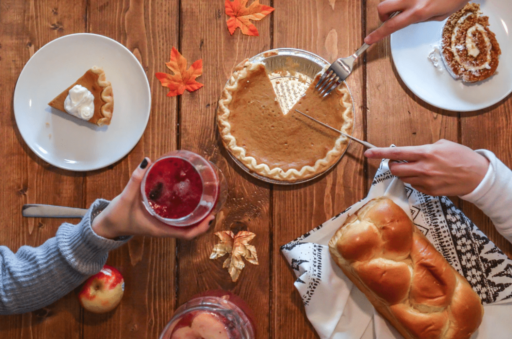 Thanksgiving table